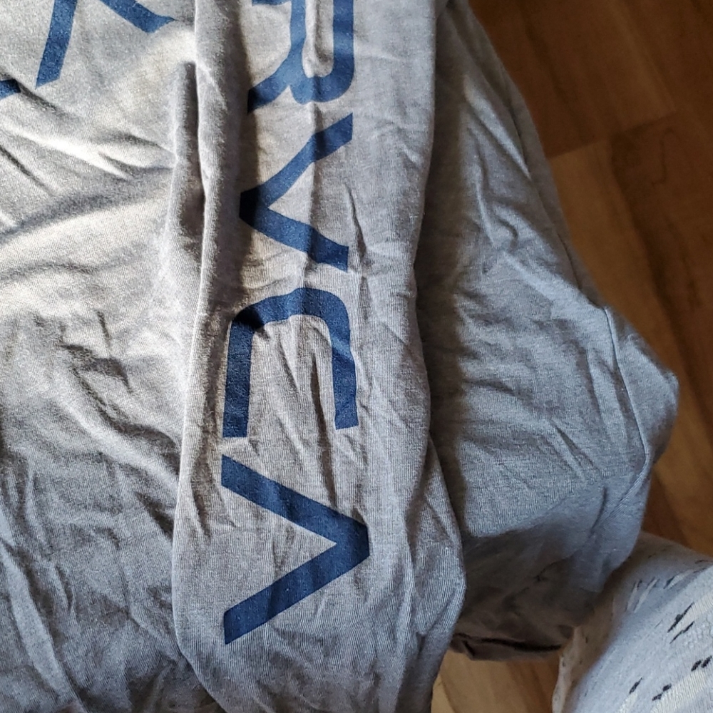 RVCA Big RVCA L/S tee - Picture 2 of 2